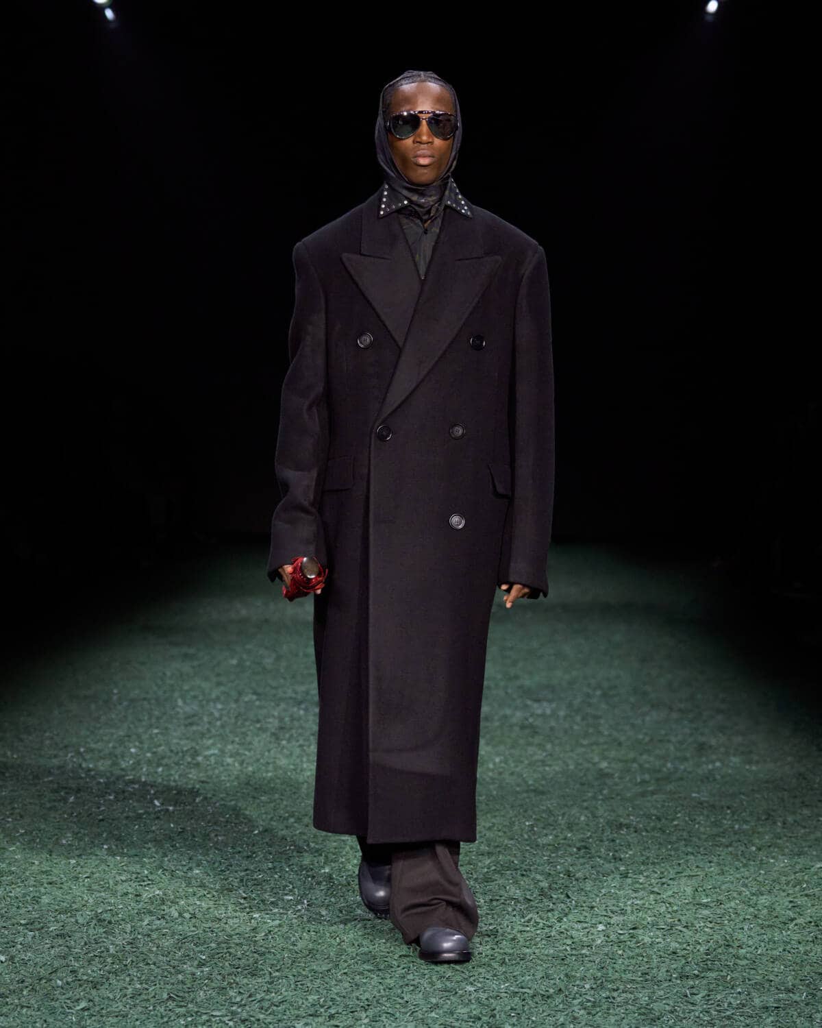 Burberry: Ready-To-Wear AW24 - 10 Magazine